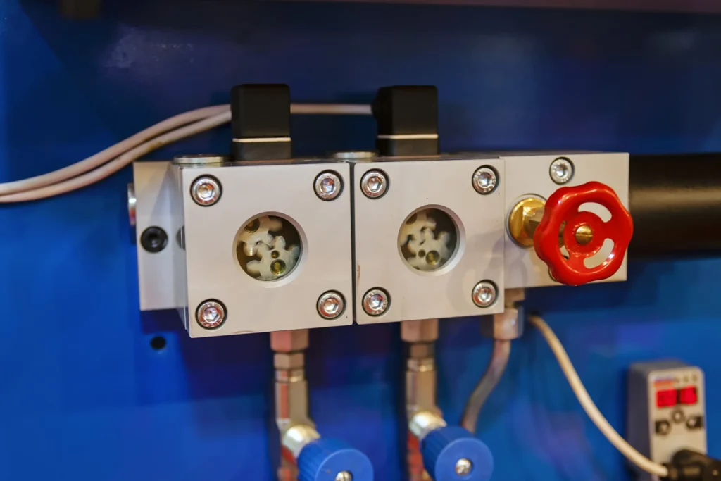 New Valves For Flow Control And Switching On Machine